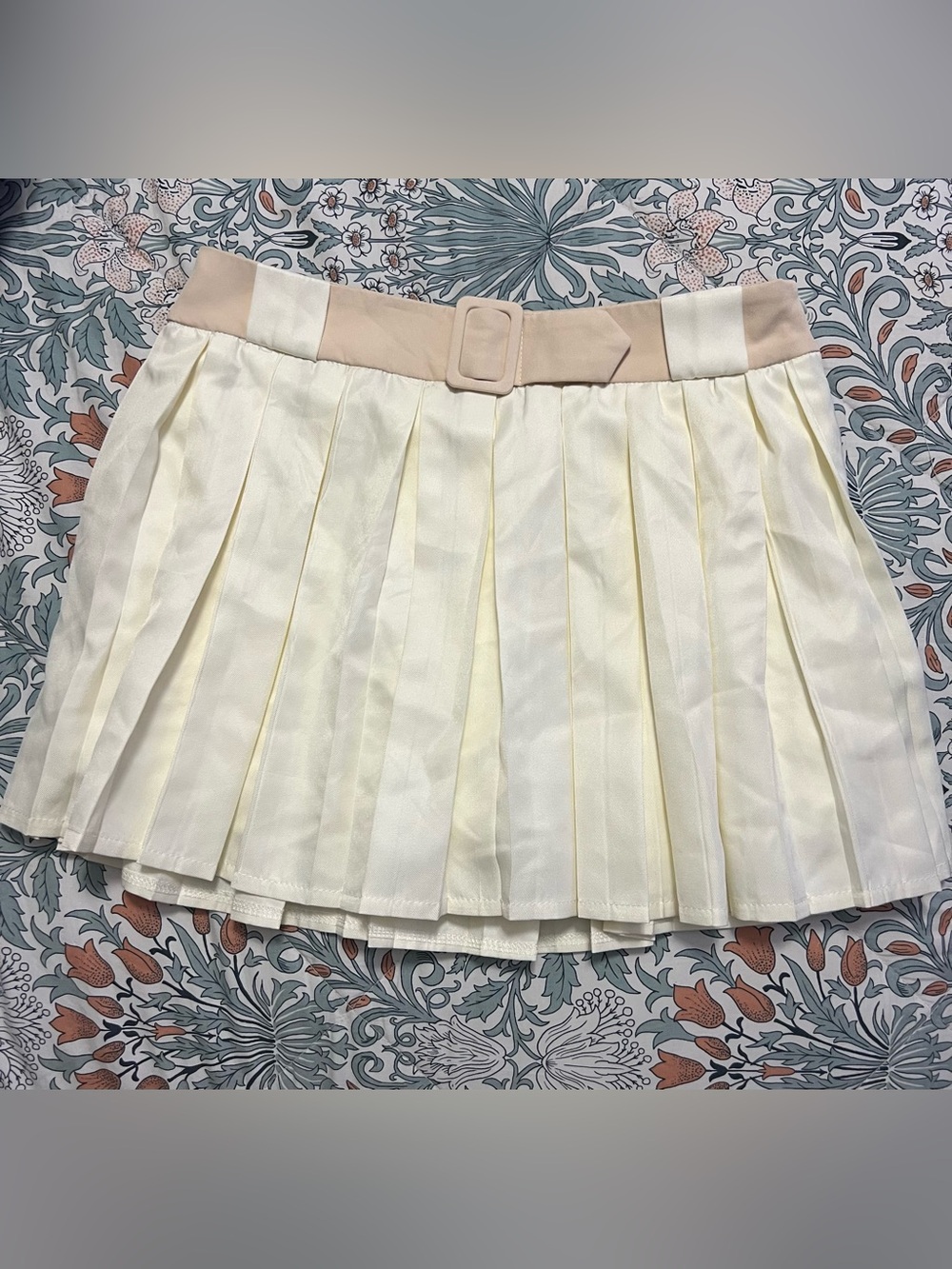 Pleated Cream Mini Skirt with Beige Waistband